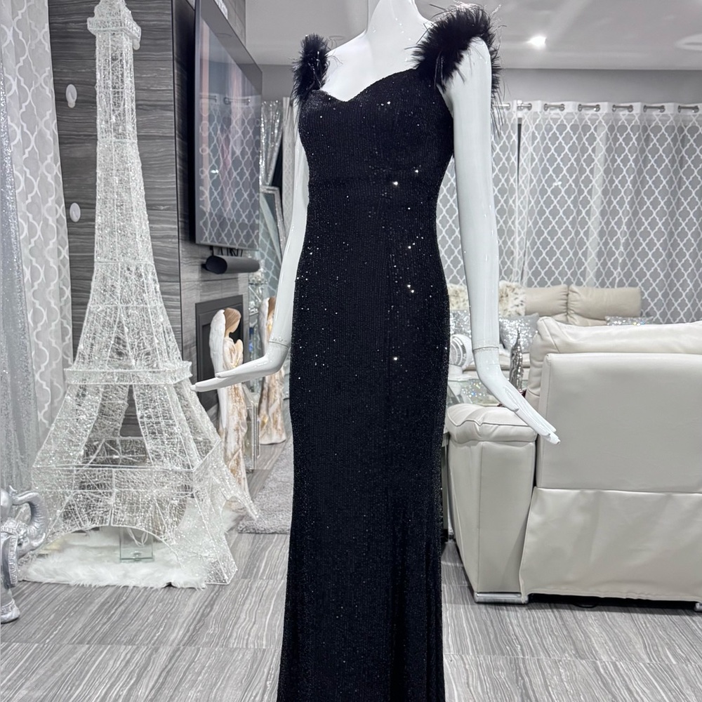 Clearance price 📣 new Black Evening Sequin Gown. - Picture 10 of 17